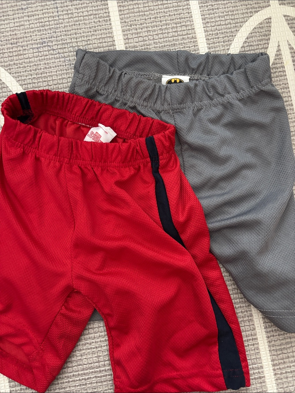 Bundle 2 boy shorts 4T Batman Spiderman